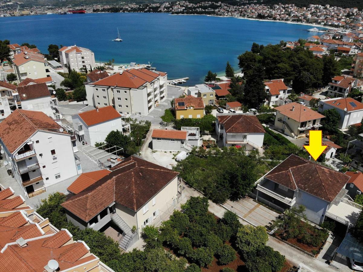 Ferienwohnung Flora Trogir Exterior foto