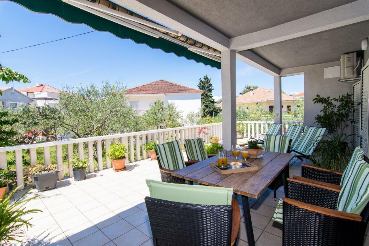 Ferienwohnung Flora Trogir Exterior foto