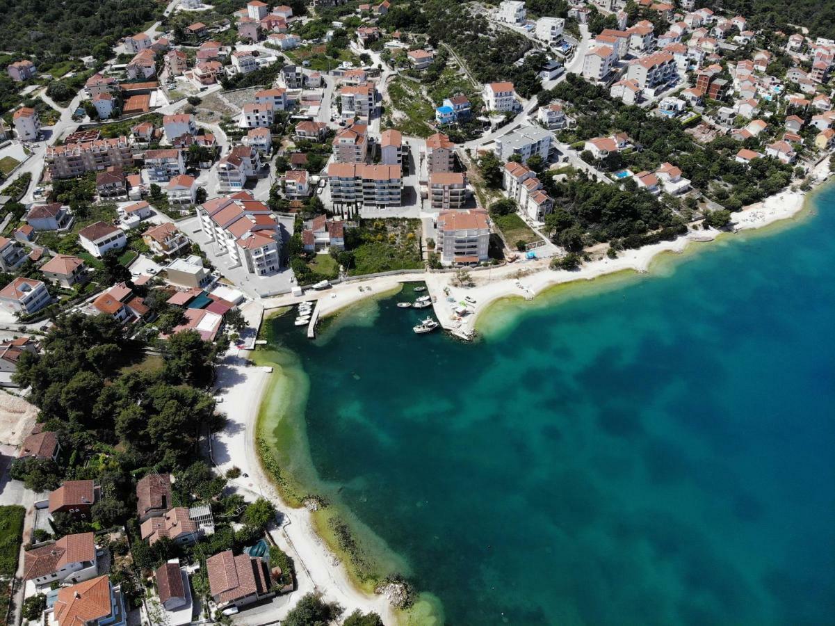 Ferienwohnung Flora Trogir Exterior foto