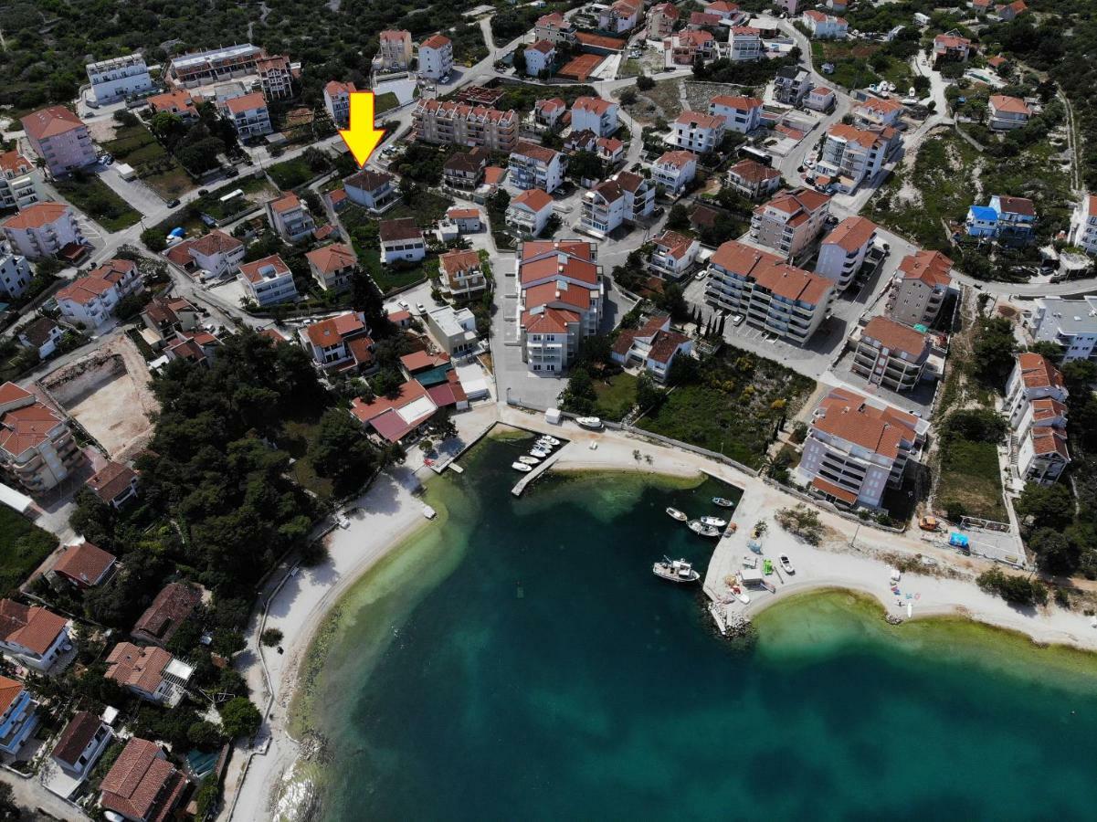 Ferienwohnung Flora Trogir Exterior foto