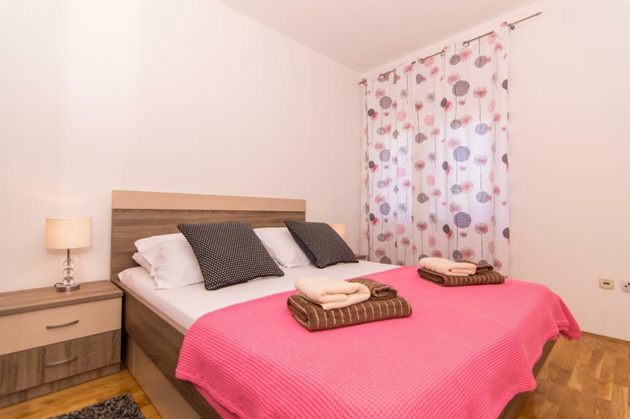 Ferienwohnung Flora Trogir Exterior foto